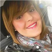 Laureata in Mediazione Linguistica, inglese, francese e doposcuola